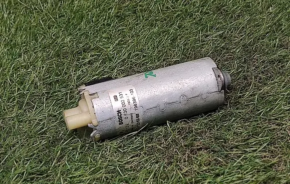 Volkswagen Touareg I Seat adjustment motor 198396103 0130002531