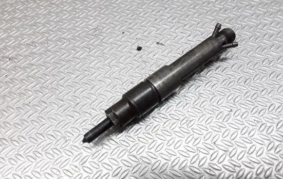 Volkswagen Sharan Fuel injector 028130201T