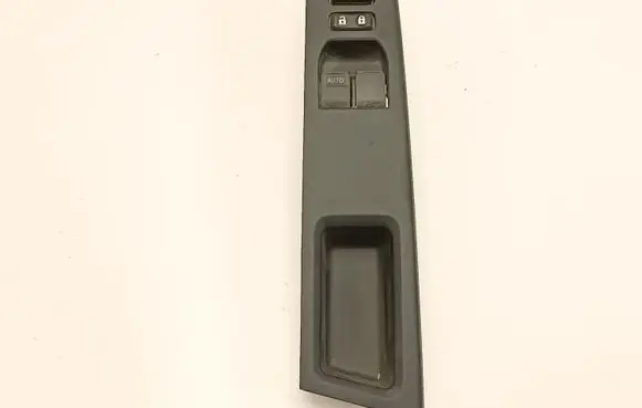 Toyota Yaris Electric window control switch 742320D680