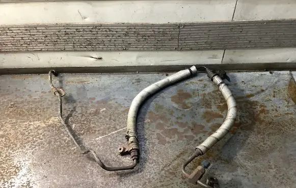 Power steering hose/pipe/line