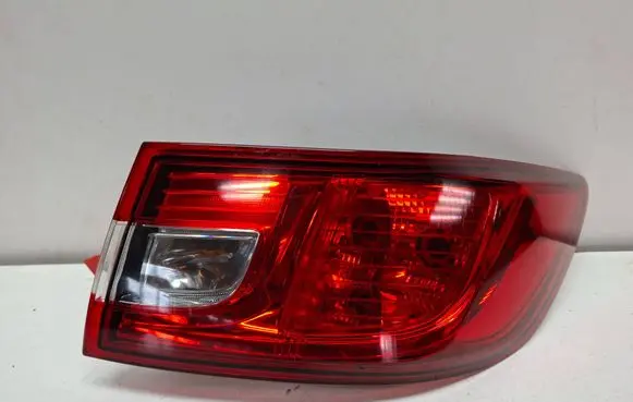 Renault Clio IV Rear/tail lights S27639819 265502631R