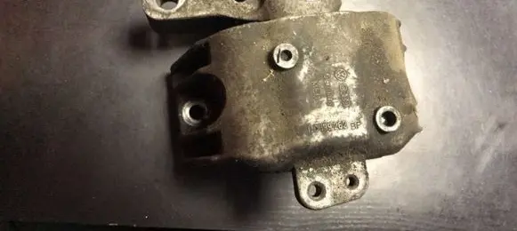 Volkswagen Golf IV Engine mount bracket 1j0199262bf