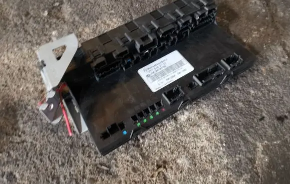 Mercedes-Benz E W211 Fuse module 2115452101