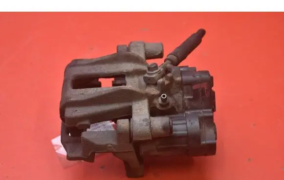 Skoda Octavia 985 Rear brake caliper 5R3615405