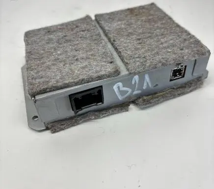 BMW 3 E90 E91 iPod connector socket 65410411033