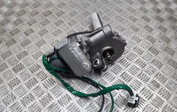Toyota Auris 150 Steering wheel axle
