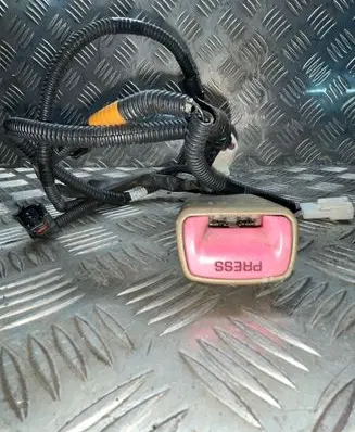 Lexus IS 220D-250-350 Front seatbelt buckle E034501 B480