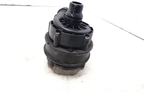 Mercedes-Benz C W205 Electric auxiliary coolant/water pump 0392024050 A0005002686 1507214