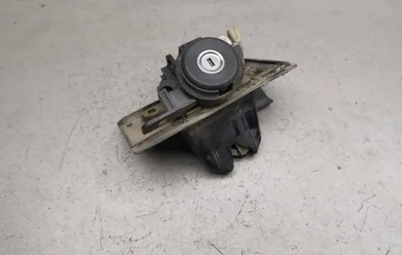 Mercedes-Benz C W202 Tailgate/trunk/boot lock/catch/latch 