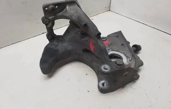 Opel Insignia A Engine mounting bracket 55574721