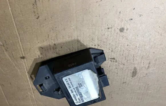 Mercedes-Benz Vito Viano W638 Immobilizer control unit/module 0265451832 99M1240