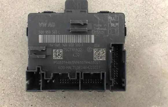 Volkswagen Arteon Door control unit/module 5Q0959593L 5Q0959593F