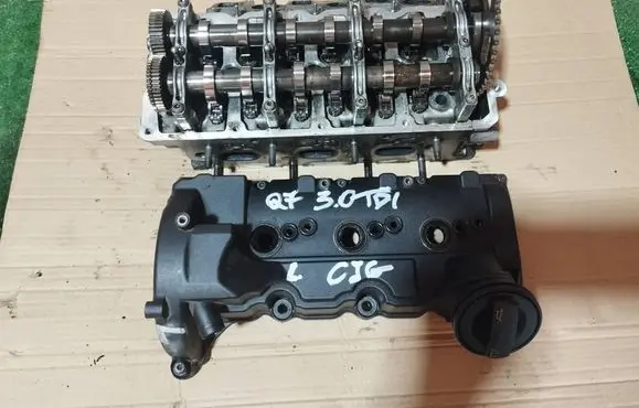 Audi Q7 4L Engine head 0593AF