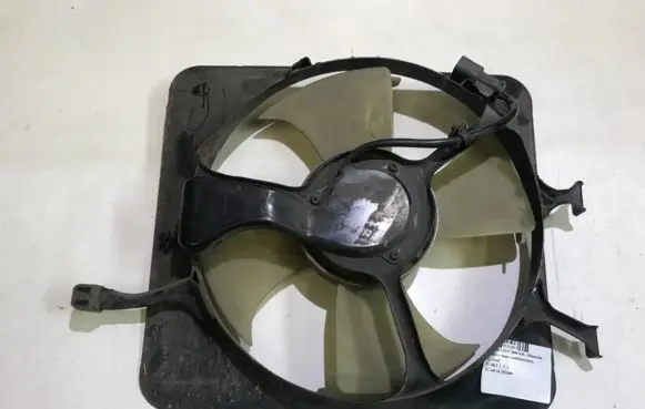 Honda CR-V Radiator cooling fan shroud