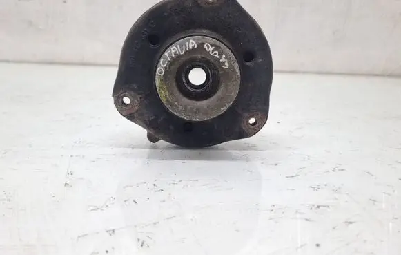 Skoda Octavia Mk2 (1Z) Front upper strut mount 1K0412331C