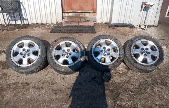R16 alloy rim