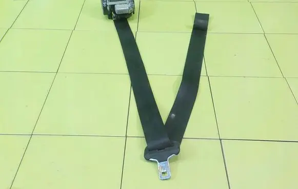 Peugeot 207 CC Front seatbelt 0406013 BEZPIECZENSTWA