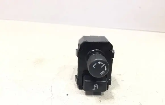 Subaru Legacy Wing mirror switch 83061AJ000