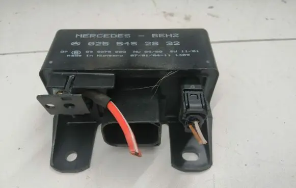 Mercedes-Benz Vaneo W414 Glow plug pre-heat relay 0255452832