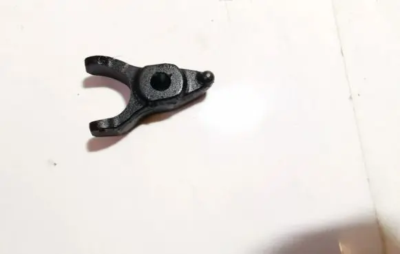 Toyota Avensis Verso Fuel Injector clamp holder