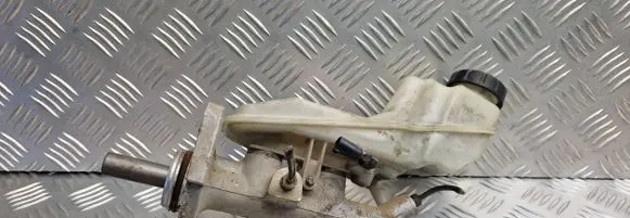 Toyota Corolla E120 E130 Master brake cylinder 744712514
