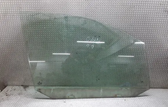 Volkswagen Caddy Front door window glass four-door