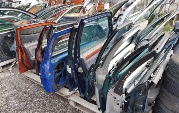 Mazda 121 Front door