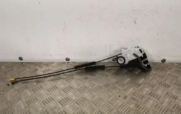 Subaru Forester SK Rear door lock M11