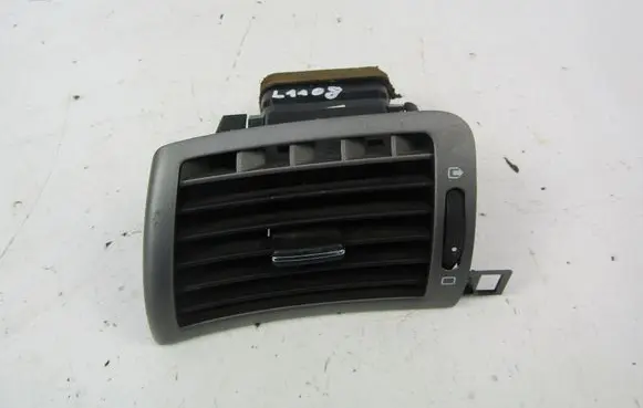Peugeot 407 Dash center air vent grill 