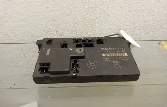 Mercedes-Benz CLS C219 Door control unit/module 2198200726 00005030