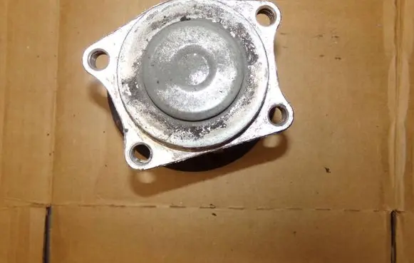 Volvo V70 Rear wheel bearing hub 