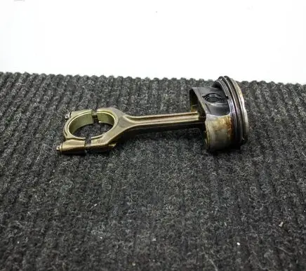 BMW 5 F10 F11 Piston 7558528 755852804D