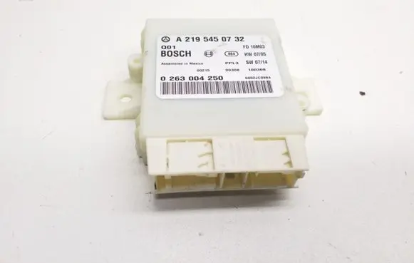 Mercedes-Benz CLS C219 Parking PDC control unit/module A2195450732