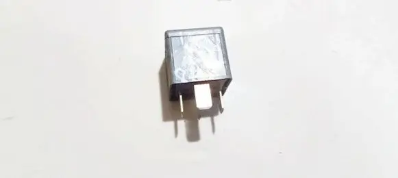 Audi A6 S6 C5 4B Other relay 8d0851253a v23134-b52-x301
