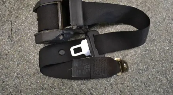 BMW 5 E34 Rear seatbelt 1950516