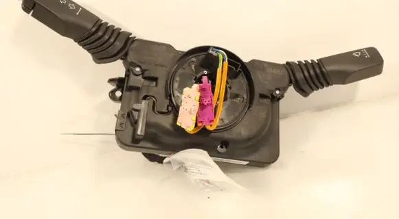 Opel Zafira B Light switch 13259224