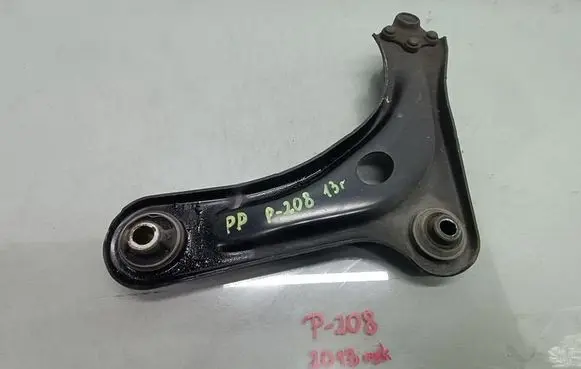 Peugeot 208 Front control arm 1111