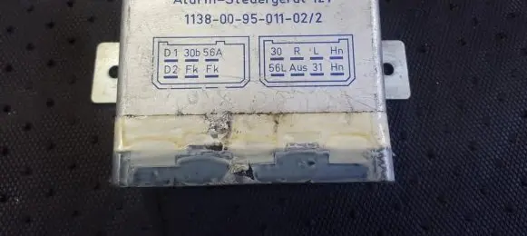 Ford Mondeo Mk III Alarm control unit/module 1138009501102 1138-00-95-011-02