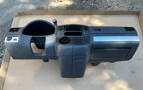 Volkswagen Multivan T5 Dashboard DESKAMULTIT5