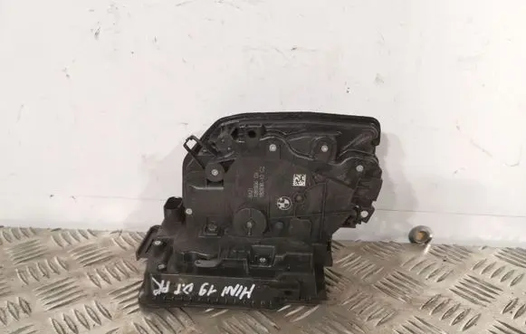 Mini Cooper Countryman F60 Front door lock 7281936