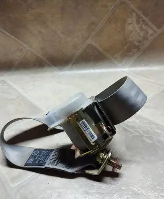 KIA Opirus Rear seatbelt 89810203f000