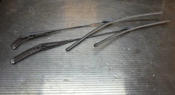 Audi A5 Sportback 8TA Windshield/front glass wiper blade 