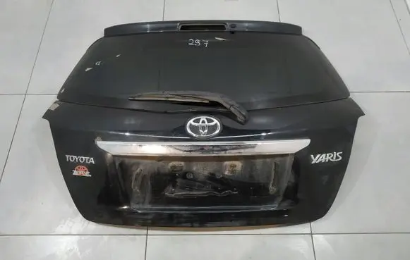 Toyota Yaris Tailgate/trunk/boot lid 