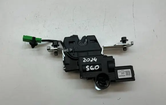 Volvo S60 Seat back rest lock catch 31436463