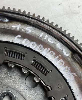 Volkswagen T-Roc Dual mass flywheel 04E105266K