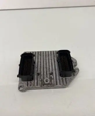 Opel Vectra C Engine control unit/module 13102031 5WK91715
