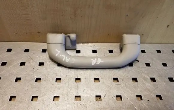 Skoda Octavia Mk1 (1U) Front interior roof grab handle 1H0857607