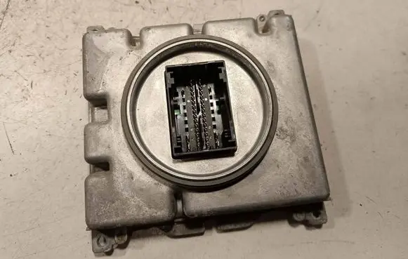 Audi Q7 4M Headlight ballast module Xenon 7PP941572AA W003T25073 7PP941572A