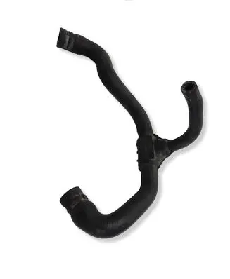 Audi A4 S4 B5 8D Engine coolant pipe/hose 058121058P