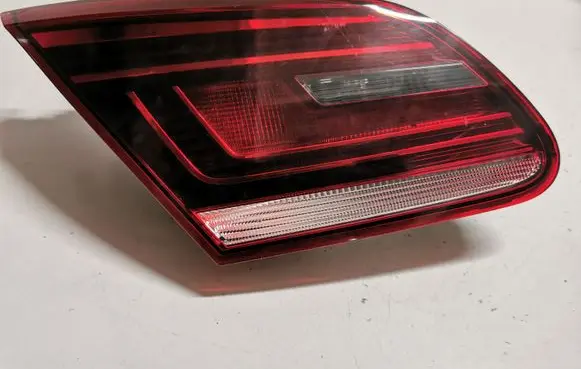 Volkswagen PASSAT CC Tailgate rear/tail lights 3C8945307R